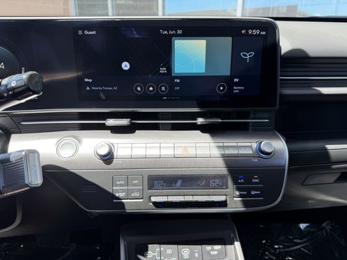 Used 2025 Hyundai Kona Limited FWD image 19