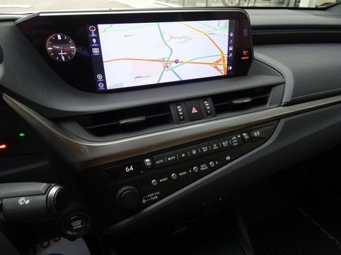 Used 2019 Lexus ES 350 w/ Premium Package FWD image 21