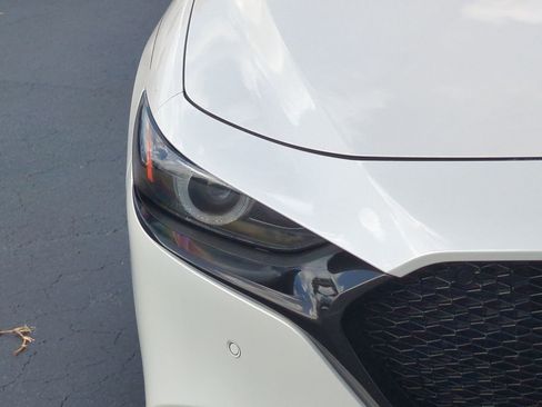 New 2025 MAZDA MAZDA3 Hatchback w/Premium Plus Pkg image 10