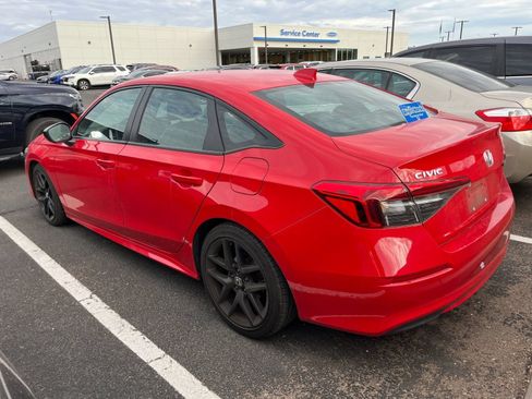 Used 2024 Honda Civic Sport image 3