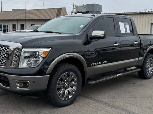 Used 2019 Nissan Titan Platinum Reserve w/ Platinum Utility Package image 1