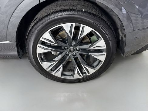 Used 2026 Audi Q8 Premium Plus AWD/4WD image 30