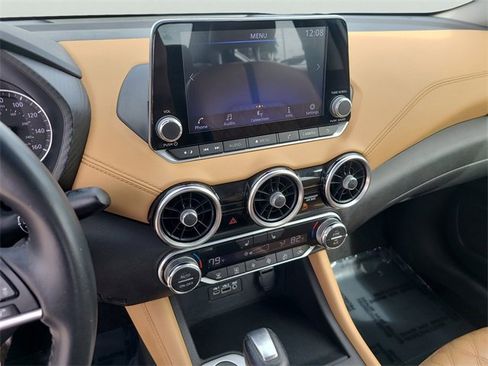 Used 2021 Nissan Sentra SV w/ SV Premium Package image 32