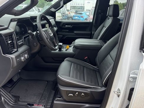New 2026 GMC Sierra 1500 AT4X w/ LPO, Black Badging Package AWD/4WD image 16
