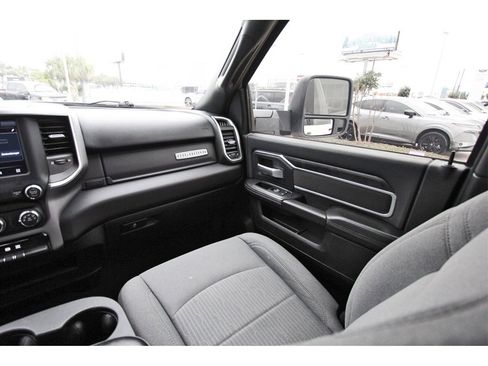 Used 2024 RAM 3500 Big Horn image 8