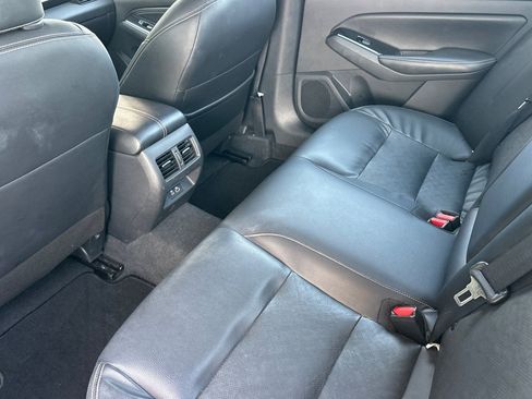 Used 2023 Nissan Altima 2.5 SL FWD image 12