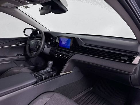 Used 2026 Toyota Camry LE image 31