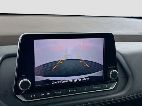 Used 2023 Nissan Rogue S FWD image 22