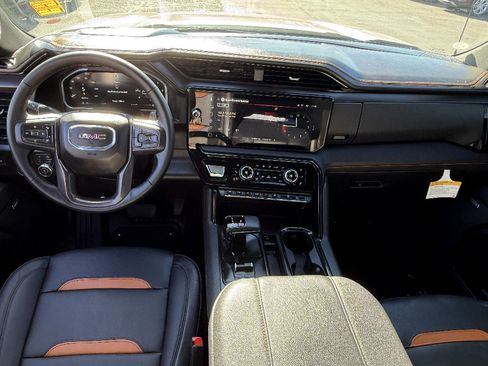 Used 2026 GMC Sierra 1500 AT4 w/ Technology Package AWD/4WD image 19