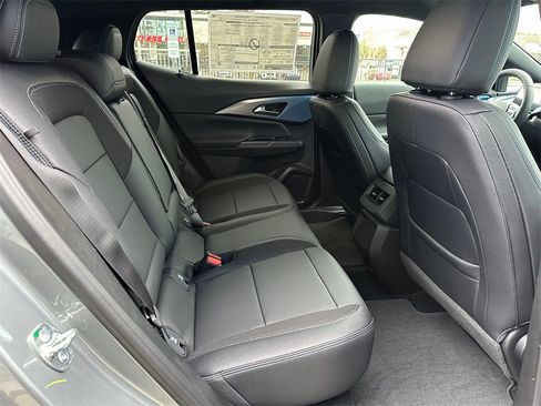 New 2026 Chevrolet Equinox EV LT image 12