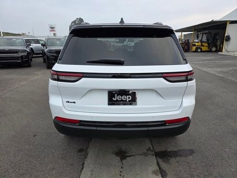 New 2025 Jeep Grand Cherokee Limited image 6