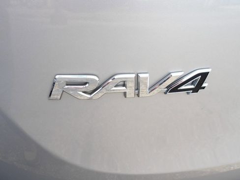 Used 2014 Toyota RAV4 XLE image 33