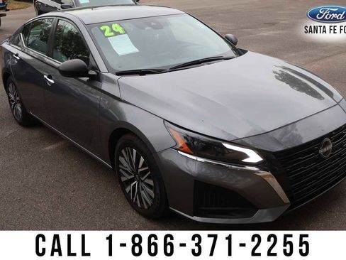 Used 2024 Nissan Altima 2.5 SV image 5