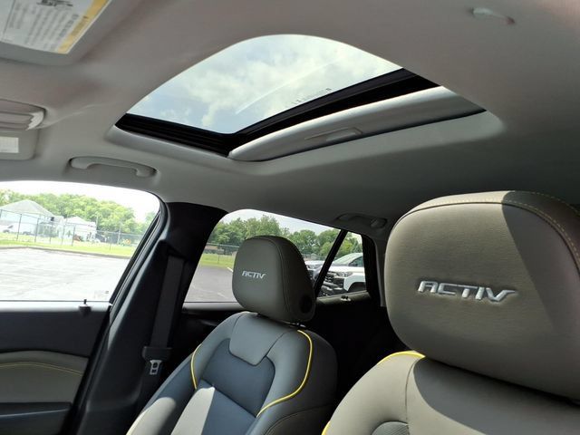 New 2026 Chevrolet Trax ACTIV w/ Sunroof Package FWD image 8