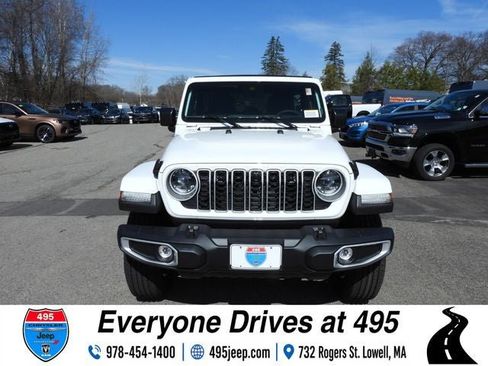 New 2025 Jeep Wrangler Unlimited Sahara w/ Safety Group AWD/4WD image 8