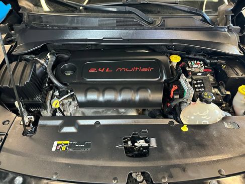 Used 2020 Jeep Compass Latitude w/ Cold Weather Group AWD/4WD image 23