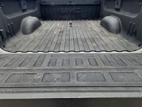 Used 2019 GMC Sierra 2500 SLT w/ Duramax Plus Package AWD/4WD image 23