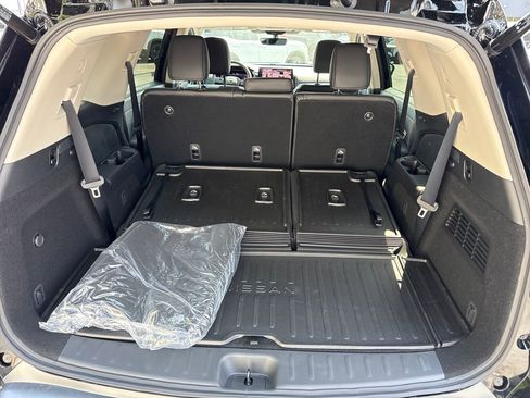 New 2026 Nissan Pathfinder SL FWD image 23
