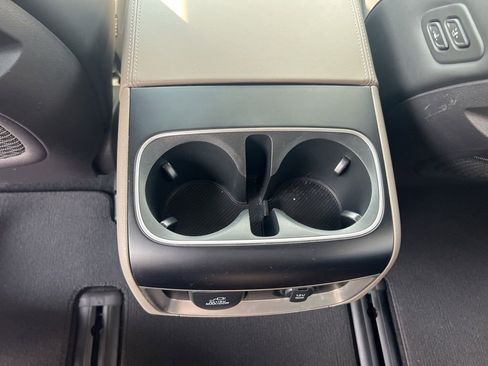 Used 2025 Kia Carnival SX image 34