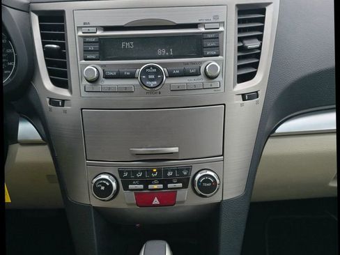 Used 2011 Subaru Outback 2.5i Premium w/ All-Weather Pkg image 17