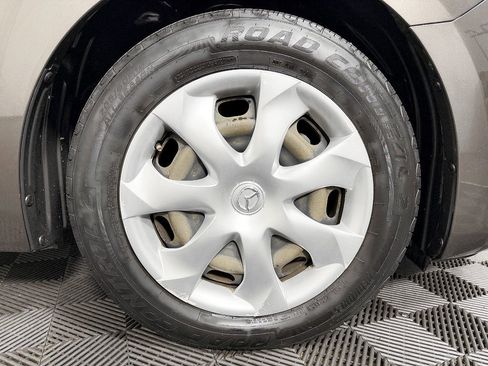 Used 2016 MAZDA MAZDA3 i Sport image 25