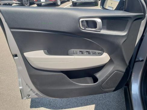 New 2025 Hyundai Venue SEL image 10