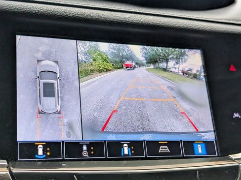 Used 2022 Cadillac XT6 Premium Luxury w/ Technology Package image 34