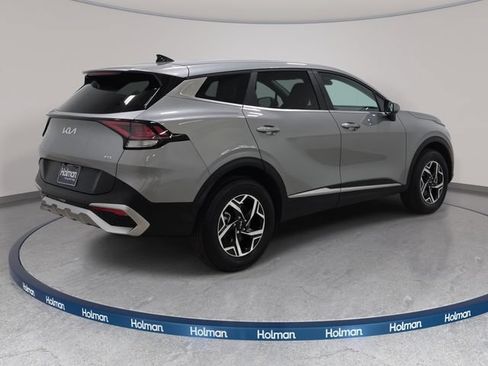 Used 2023 Kia Sportage LX AWD/4WD image 6