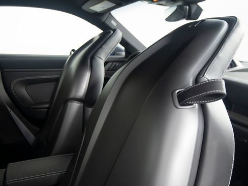Certified 2025 Porsche 911 Carrera RWD image 40