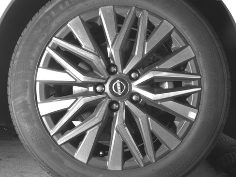 Used 2025 Nissan Altima 2.5 SV FWD image 13