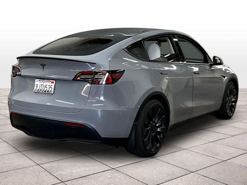 Used 2023 Tesla Model Y Performance image 15