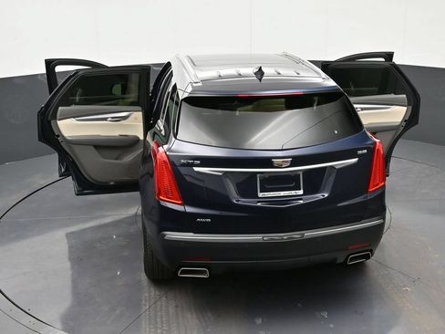 Used 2017 Cadillac XT5 Luxury w/ Driver Awareness Package AWD/4WD image 37