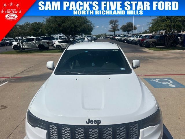 Used 2021 Jeep Grand Cherokee Laredo X AWD/4WD image 3
