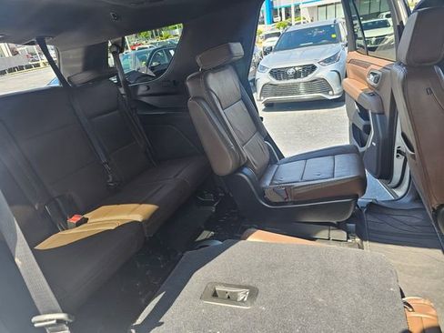 Used 2021 Chevrolet Tahoe High Country RWD image 16