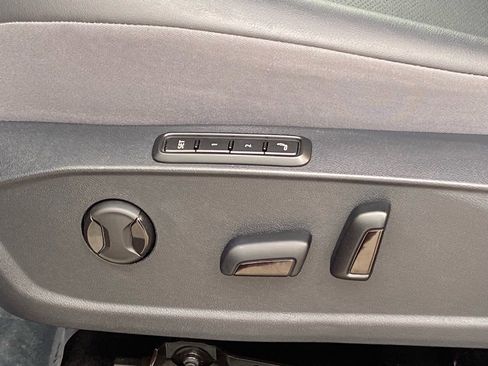 Used 2023 Volkswagen ID.4 Pro S image 12