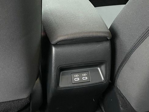 Used 2024 Toyota Corolla LE FWD image 24