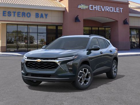 New 2026 Chevrolet Trax LT w/ Driver Confidence Package image 30