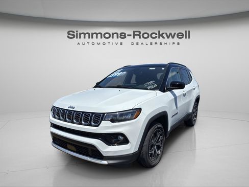 Used 2025 Jeep Compass Limited AWD/4WD image 1