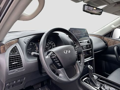 Used 2023 INFINITI QX80 Premium Select w/ Cargo Package image 9