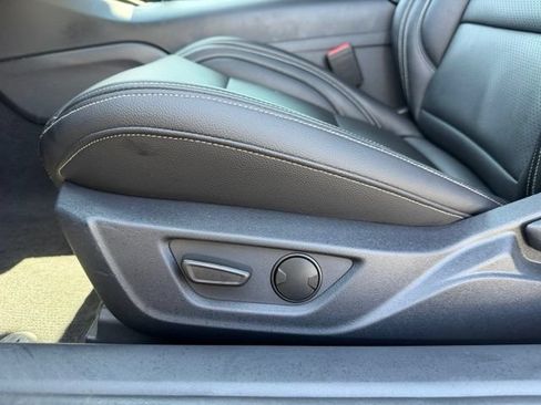 Used 2025 Ford Mustang Coupe RWD image 9