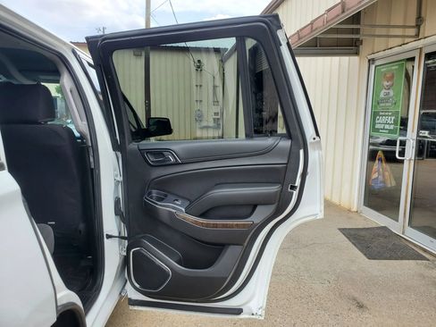 Used 2020 Chevrolet Tahoe 4WD w/ Enhanced Driver Alert Package image 19