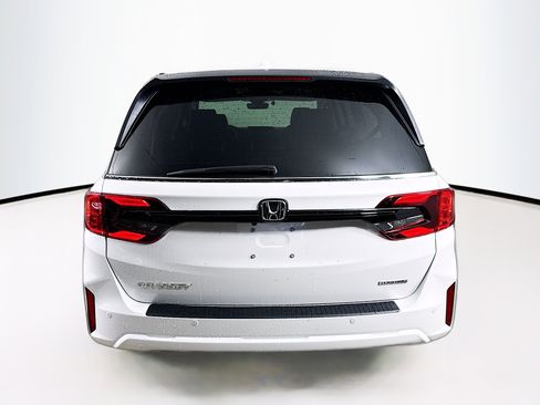 New 2026 Honda Odyssey Touring image 34