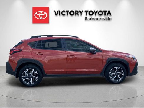Used 2025 Subaru Crosstrek 2.5i Premium AWD/4WD image 6