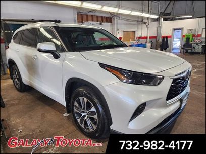 Used 2022 Toyota Highlander XLE