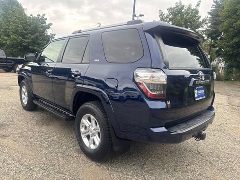 Used 2021 Toyota 4Runner SR5 Premium w/ Moonroof Package AWD/4WD image 35