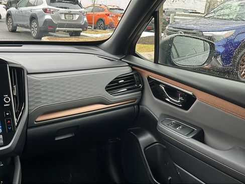 Used 2025 Subaru Forester Sport image 23