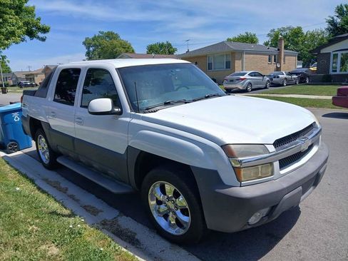 Used 2003 Chevrolet Avalanche 4x4 w/ Suspension Package, Off-Road image 4
