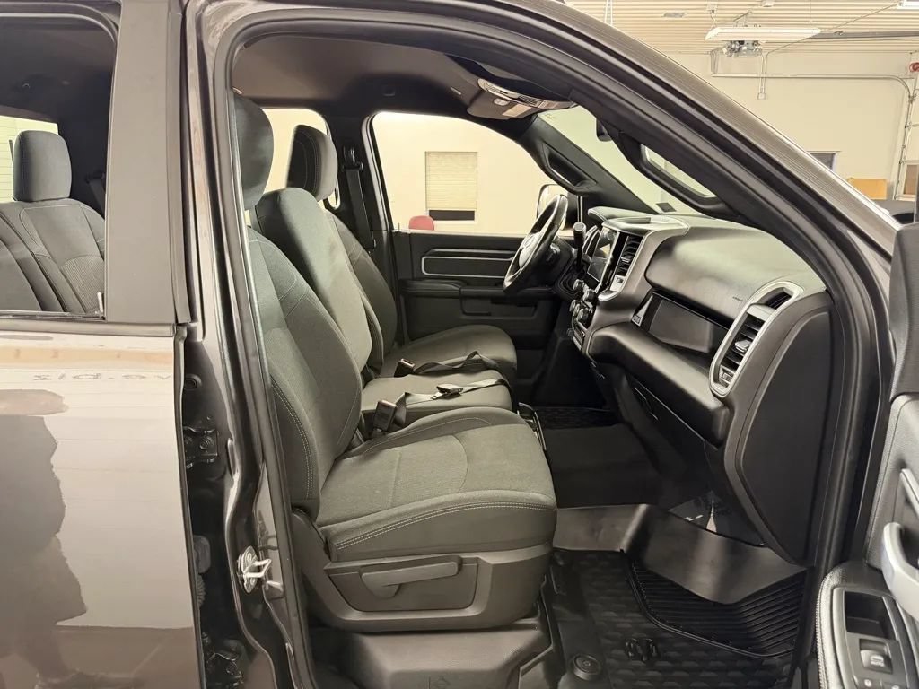 Used 2022 RAM 2500 Big Horn w/ Level C Equiment Group AWD/4WD image 37