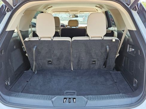 Used 2022 Ford Explorer Limited RWD image 11