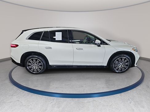 Certified 2023 Mercedes-Benz EQS 580 4MATIC SUV image 5